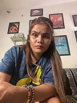 Snapshot of Leena_singh chatting on June 15, 2026, 6:32 pm Leena singh online show from June 15, 2026, 6:32 pm