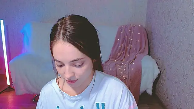 Snapshot of SiennaMia chatting on June 3, 2026, 4:34 pm SiennaMia online show from June 3, 2026, 4:34 pm