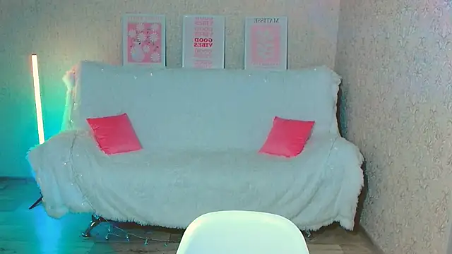 Snapshot of SiennaMia chatting on June 4, 2026, 3:51 pm SiennaMia online show from June 4, 2026, 3:51 pm