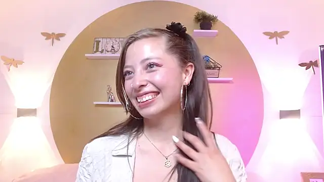 Snapshot of Lenna_Phillips chatting on June 3, 2026, 2:33 pm Lenna Phillips online show from June 3, 2026, 2:33 pm