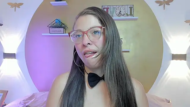 Snapshot of Lenna_Phillips chatting on June 18, 2026, 11:36 am Lenna Phillips online show from June 18, 2026, 11:36 am