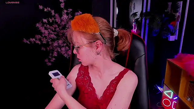 Snapshot of FoxxyyPolly chatting on July 4, 2026, 5:13 am FoxxyyPolly online show from July 4, 2026, 5:13 am