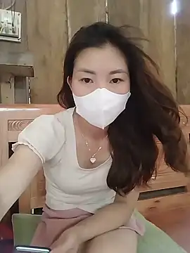 Snapshot of Miru_SEXYY chatting on June 4, 2026, 5:13 am Miru SEXYY online show from June 4, 2026, 5:13 am
