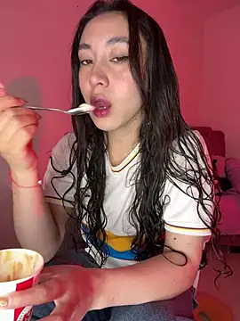 Snapshot of aiko-o chatting on July 13, 2026, 12:02 am aiko-o online show from July 13, 2026, 12:02 am