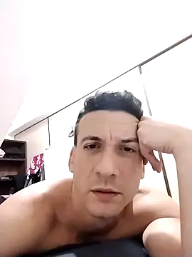 Rabull222 online show from May 7, 2026, 7:58 am