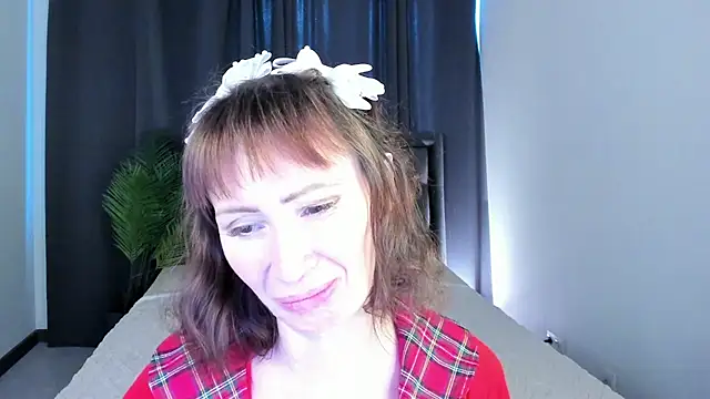 gracekellyyy online show from June 27, 2026, 12:33 pm