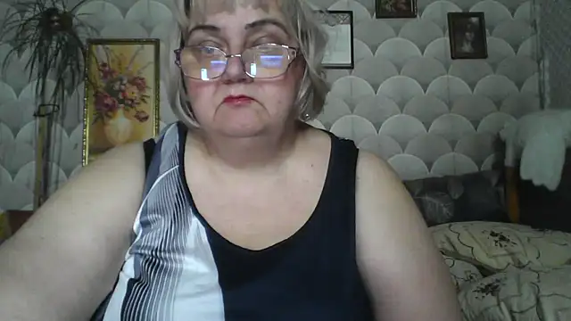 MarinaFarina53 online show from June 5, 2026, 6:52 am