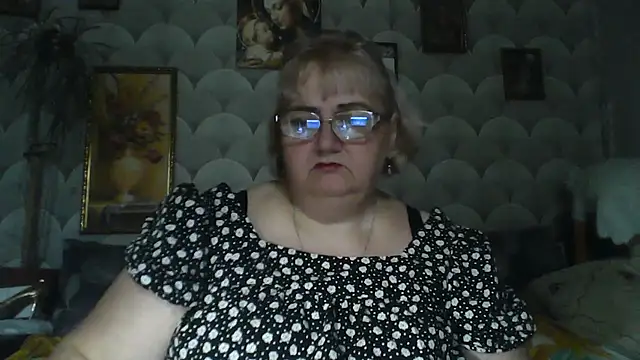 MarinaFarina53 online show from June 23, 2026, 5:16 am