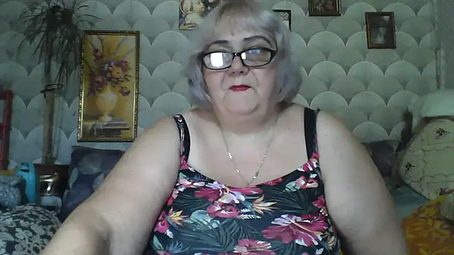 MarinaFarina53 online show from June 30, 2026, 6:03 am