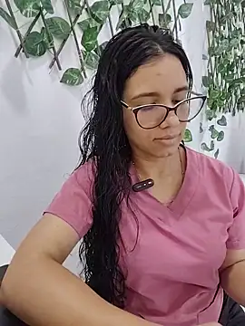 Snapshot of alanahot94 chatting on June 30, 2026, 4:19 pm alanahot94 online show from June 30, 2026, 4:19 pm