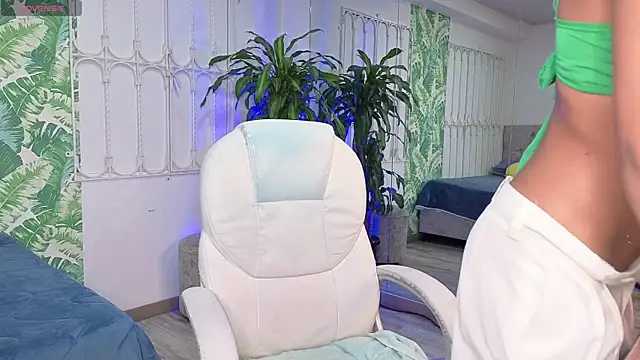 Snapshot of baby_julieta00 chatting on June 22, 2026, 12:13 pm baby julieta00 online show from June 22, 2026, 12:13 pm