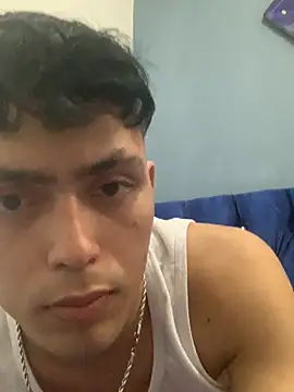 Snapshot of CAT_LOVE1 chatting on May 29, 2026, 7:23 pm CAT LOVE1 online show from May 29, 2026, 7:23 pm