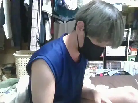 Snapshot of kazupan22 chatting on June 1, 2026, 12:40 pm kazupan22 online show from June 1, 2026, 12:40 pm