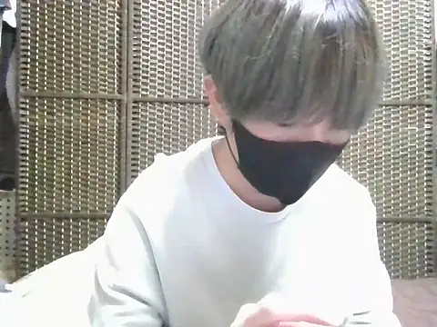 Snapshot of kazupan22 chatting on June 11, 2026, 12:47 pm kazupan22 online show from June 11, 2026, 12:47 pm