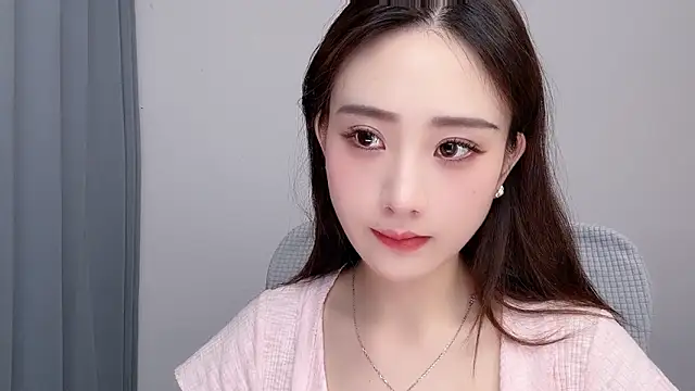 Snapshot of _222Mia chatting on June 25, 2026, 4:23 am 222Mia online show from June 25, 2026, 4:23 am
