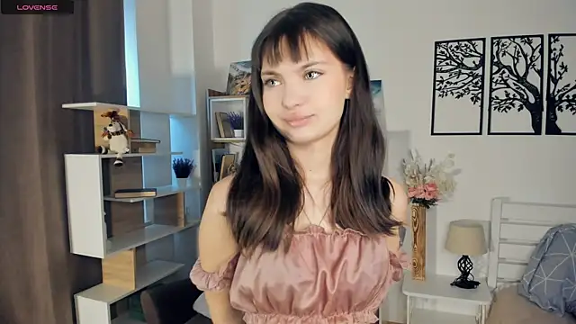 Snapshot of LupitaSolt chatting on June 1, 2026, 9:11 am LupitaSolt online show from June 1, 2026, 9:11 am