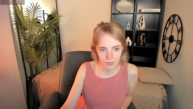 Snapshot of IrmaRonn chatting on July 8, 2026, 10:31 am IrmaRonn online show from July 8, 2026, 10:31 am