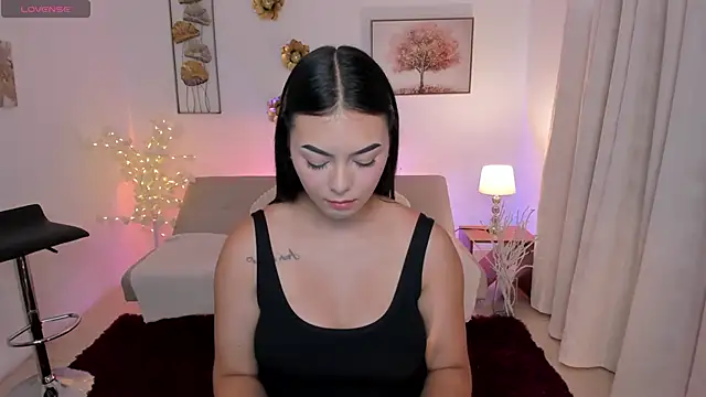 Snapshot of Emma_Moretti1 chatting on May 13, 2026, 1:52 pm Emma Moretti1 online show from May 13, 2026, 1:52 pm