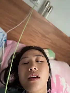 Snapshot of Iridessa- chatting on June 18, 2026, 10:03 pm Iridessa- online show from June 18, 2026, 10:03 pm