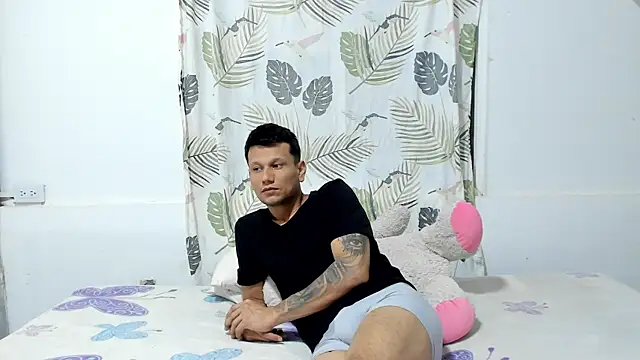 Snapshot of HannaSexMatheuw chatting on June 28, 2026, 1:00 am HannaSexMatheuw online show from June 28, 2026, 1:00 am