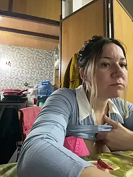Snapshot of AllisonLove2 chatting on July 8, 2026, 6:56 pm AllisonLove2 online show from July 8, 2026, 6:56 pm