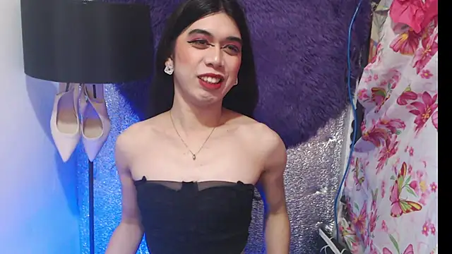 Snapshot of RoseAmarie chatting on July 10, 2026, 12:41 pm RoseAmarie online show from July 10, 2026, 12:41 pm