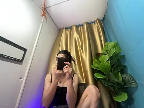 Snapshot of RoseAmarie chatting on July 26, 2026, 11:28 am RoseAmarie online show from July 26, 2026, 11:28 am