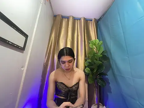 Snapshot of RoseAmarie chatting on July 30, 2026, 12:15 pm RoseAmarie online show from July 30, 2026, 12:15 pm