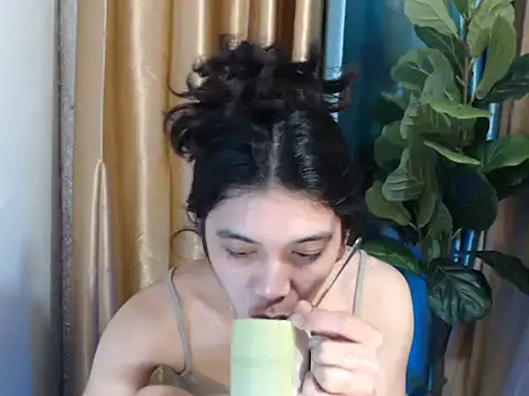 Snapshot of RoseAmarie chatting on August 5, 2026, 11:57 am RoseAmarie online show from August 5, 2026, 11:57 am