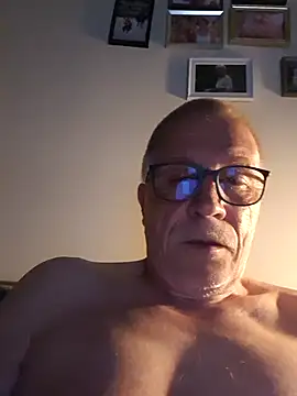 Snapshot of NextAct92 chatting on July 15, 2026, 9:09 pm NextAct92 online show from July 15, 2026, 9:09 pm
