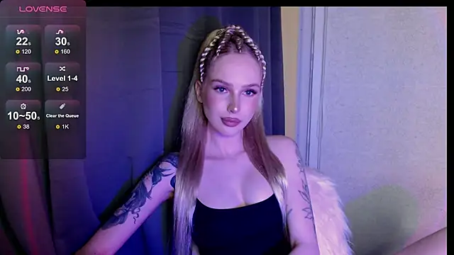 Snapshot of MichelleVelour chatting on June 24, 2026, 5:12 pm MichelleVelour online show from June 24, 2026, 5:12 pm