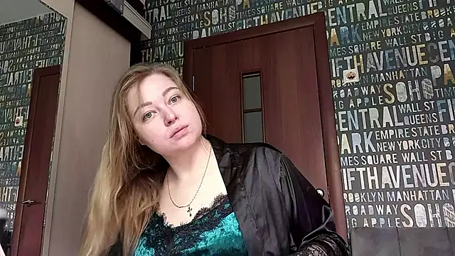 AnitaMisstrss online show from May 15, 2026, 6:31 am