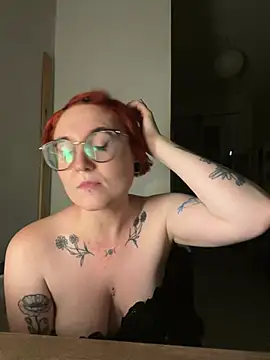 Myssevelyn online show from July 1, 2026, 11:37 pm