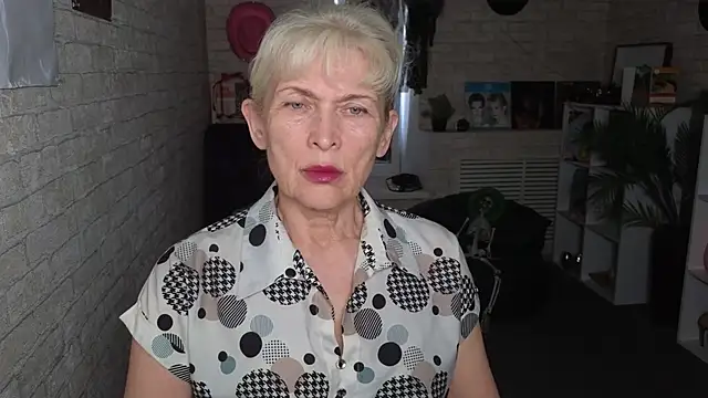 Snapshot of Nia_Natur chatting on May 22, 2026, 5:14 am Nia Natur online show from May 22, 2026, 5:14 am