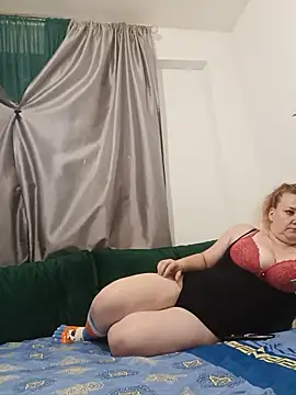 Snapshot of JuliaBestX chatting on June 6, 2026, 10:47 pm JuliaBestX online show from June 6, 2026, 10:47 pm
