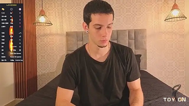 Snapshot of isaacblaze_ chatting on July 17, 2026, 3:35 am isaacblaze online show from July 17, 2026, 3:35 am