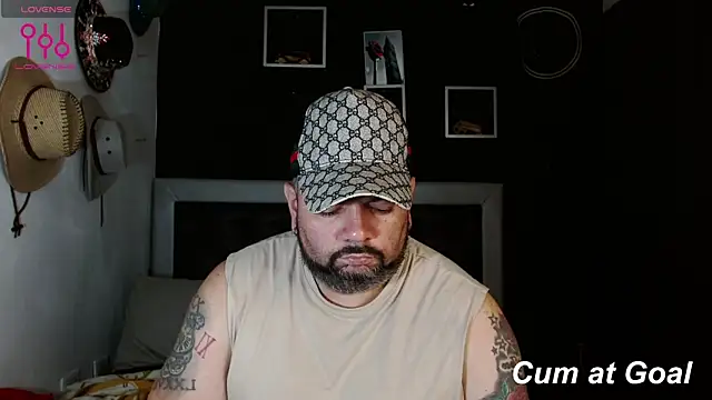 Snapshot of perverseveteranmanxxx chatting on December 5, 2024, 1:58 am perverseveteranmanxxx online show from December 5, 2024, 1:58 am