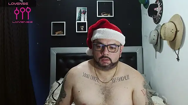 Snapshot of perverseveteranmanxxx chatting on December 10, 2024, 5:11 pm perverseveteranmanxxx online show from December 10, 2024, 5:11 pm