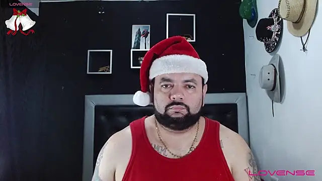 Snapshot of perverseveteranmanxxx chatting on December 24, 2024, 1:27 am perverseveteranmanxxx online show from December 24, 2024, 1:27 am