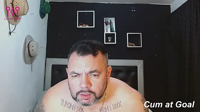 Snapshot of perverseveteranmanxxx chatting on January 19, 2025, 12:17 am perverseveteranmanxxx online show from January 19, 2025, 12:17 am