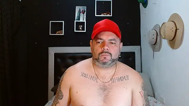 Snapshot of perverseveteranmanxxx chatting on January 30, 2025, 11:34 pm perverseveteranmanxxx online show from January 30, 2025, 11:34 pm