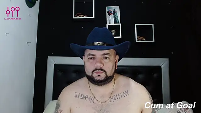 Snapshot of perverseveteranmanxxx chatting on February 21, 2025, 1:22 am perverseveteranmanxxx online show from February 21, 2025, 1:22 am