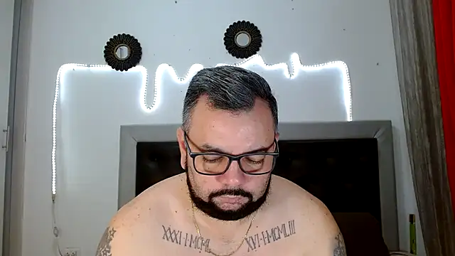 Snapshot of perverseveteranmanxxx chatting on September 19, 2025, 4:51 pm perverseveteranmanxxx online show from September 19, 2025, 4:51 pm