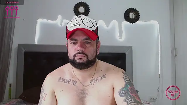 Snapshot of perverseveteranmanxxx chatting on October 16, 2025, 3:46 pm perverseveteranmanxxx online show from October 16, 2025, 3:46 pm