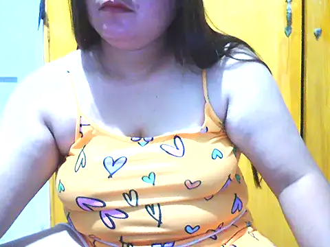 xsweetlover69x online show from June 3, 2026, 8:03 pm