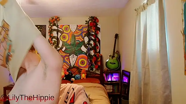 lilythehippie online show from May 29, 2026, 6:17 pm