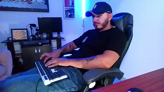 Thiago 420 online show from May 16, 2026, 12:07 am