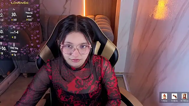 HoneyDoll tf online show from June 23, 2026, 1:09 pm