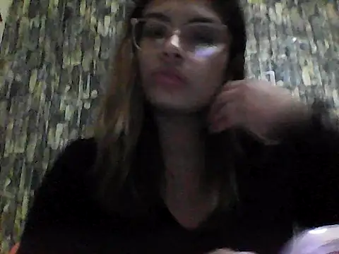 BabyCinnamon1 online show from June 11, 2026, 2:53 am