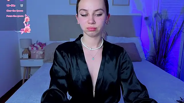 Snapshot of Littledoll1 chatting on June 22, 2026, 9:45 pm Littledoll1 online show from June 22, 2026, 9:45 pm